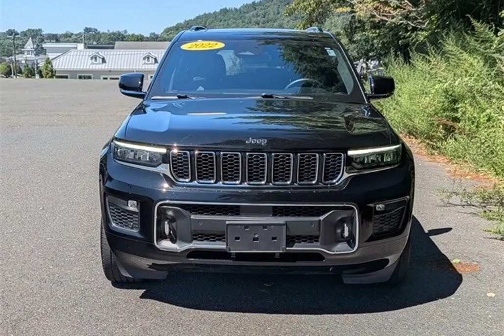 2022 Jeep Grand Cherokee Overland photo 1