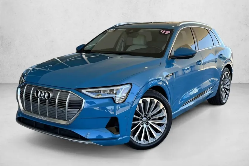 2019 Audi e-tron Premium Plus photo 1