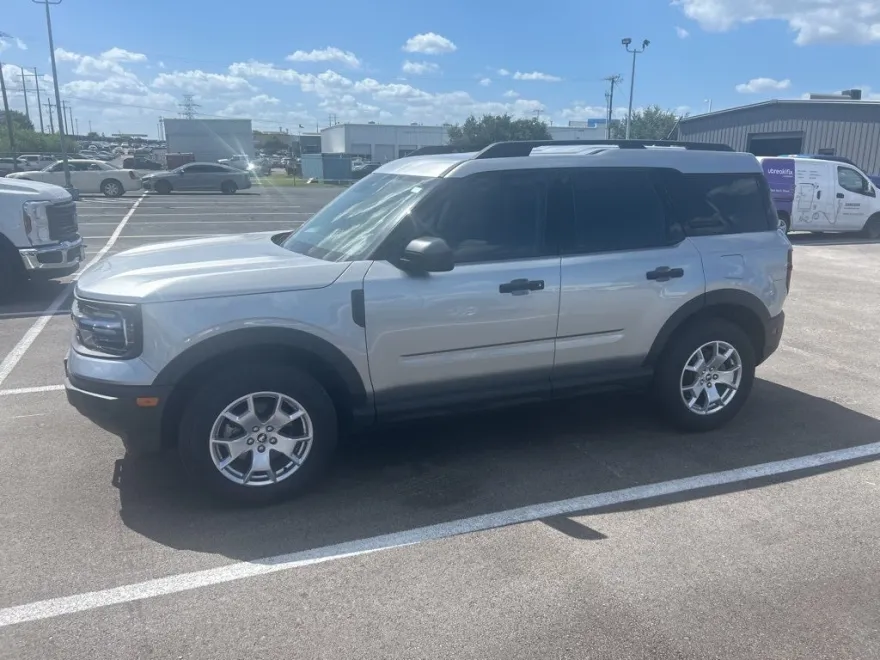 2023 Ford Bronco Sport Base photo 1