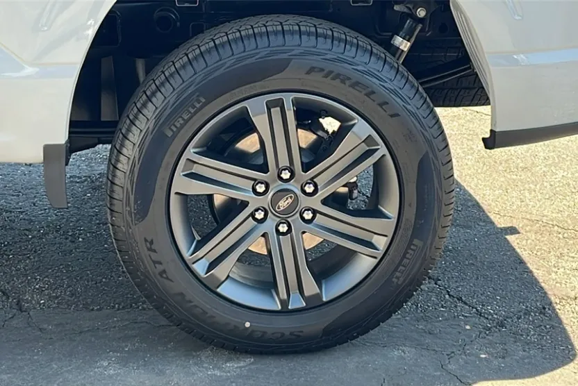 2023 Ford F-150 XLT photo 1