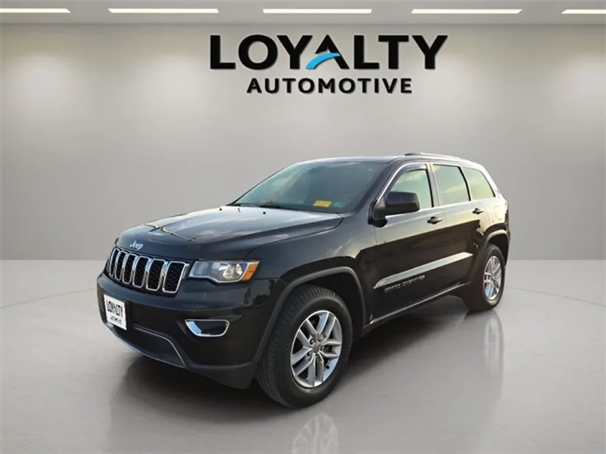 2017 Jeep Grand Cherokee Laredo photo 1