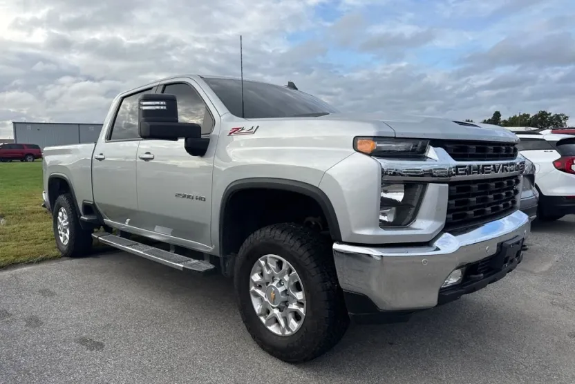 2022 Chevrolet Silverado 2500HD LT photo 1
