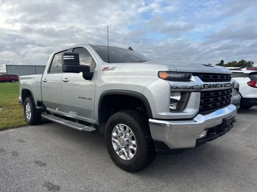 2022 Chevrolet Silverado 2500HD LT photo 1