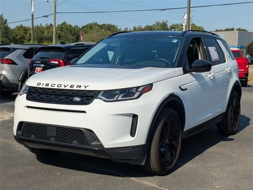 2023 Land Rover Discovery Sport SE photo 1