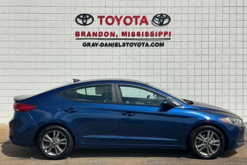 2017 Hyundai Elantra SE photo 1