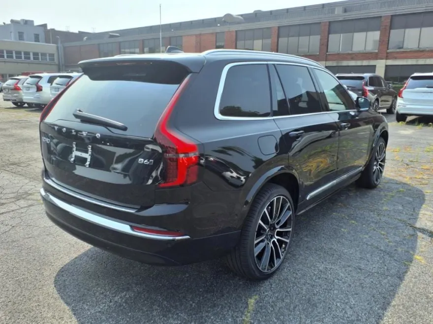 2026 Volvo XC90 Plus photo 1