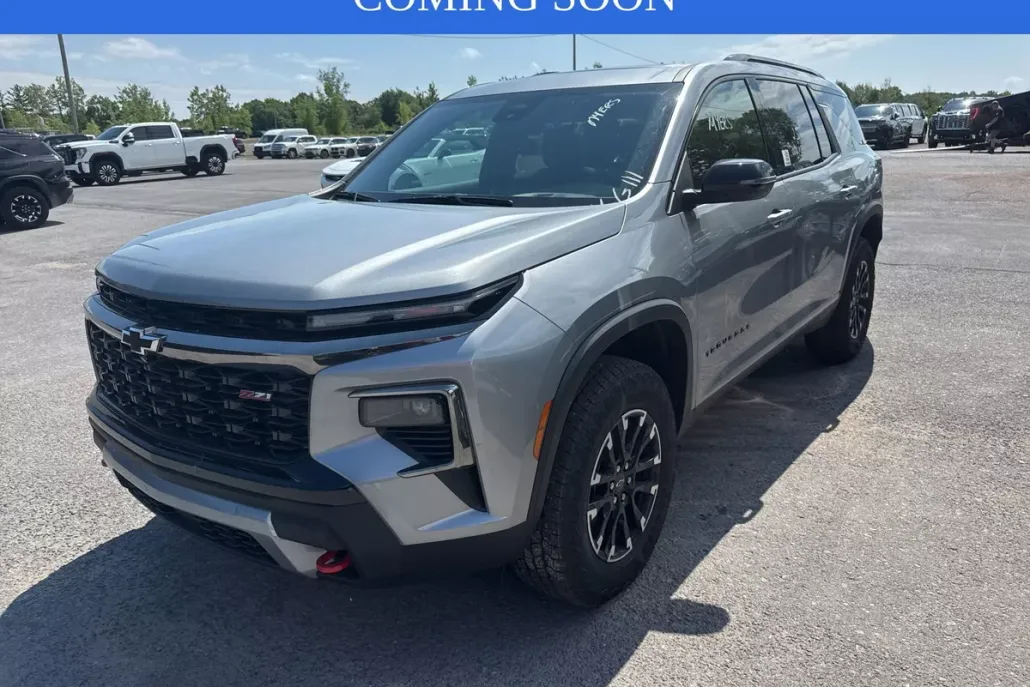 2025 Chevrolet Traverse Z71 photo 1