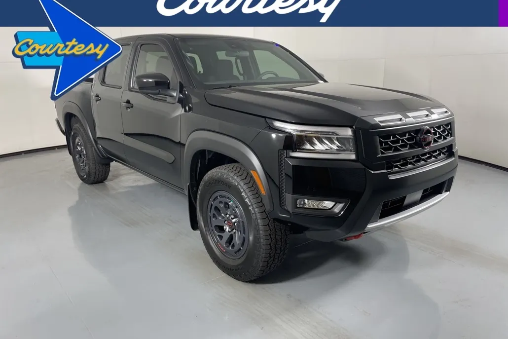 2025 Nissan Frontier Crew Cab PRO-4X photo 1