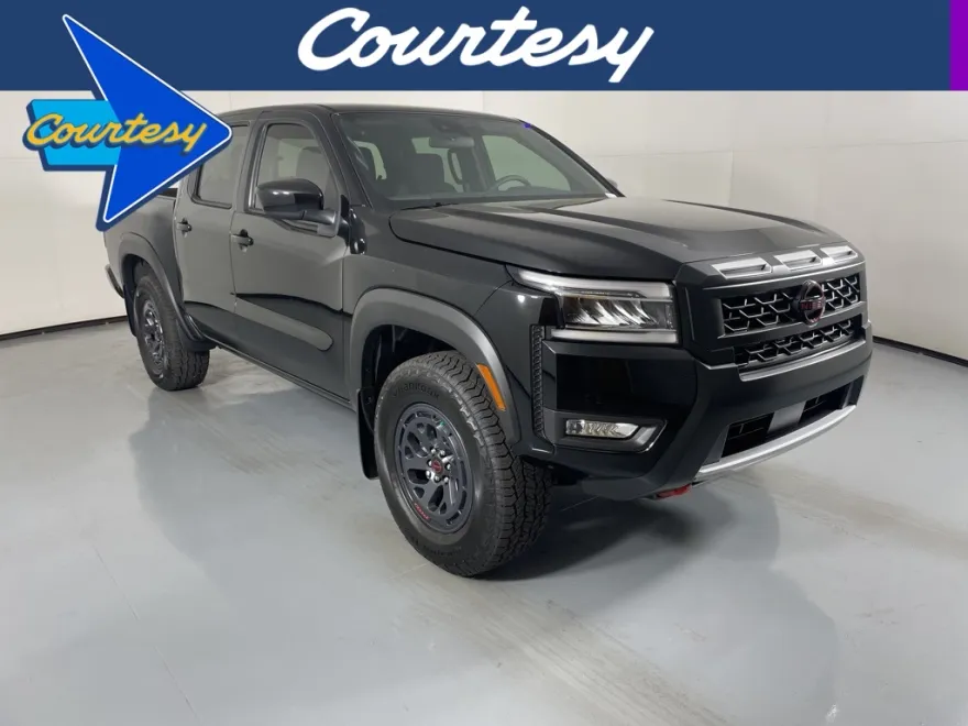 2025 Nissan Frontier Crew Cab PRO-4X photo 1