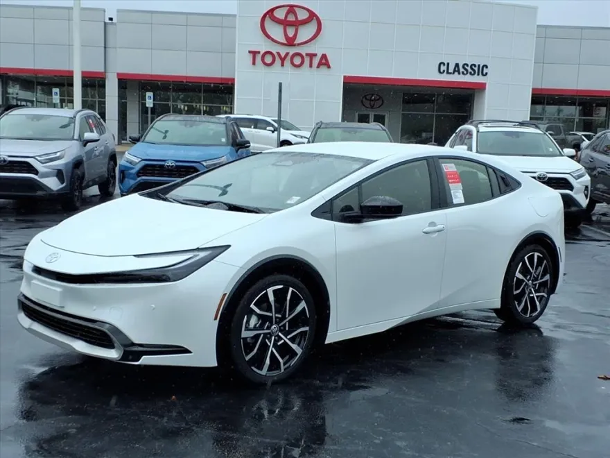2026 Toyota Prius Plug-in Hybrid XSE photo 1