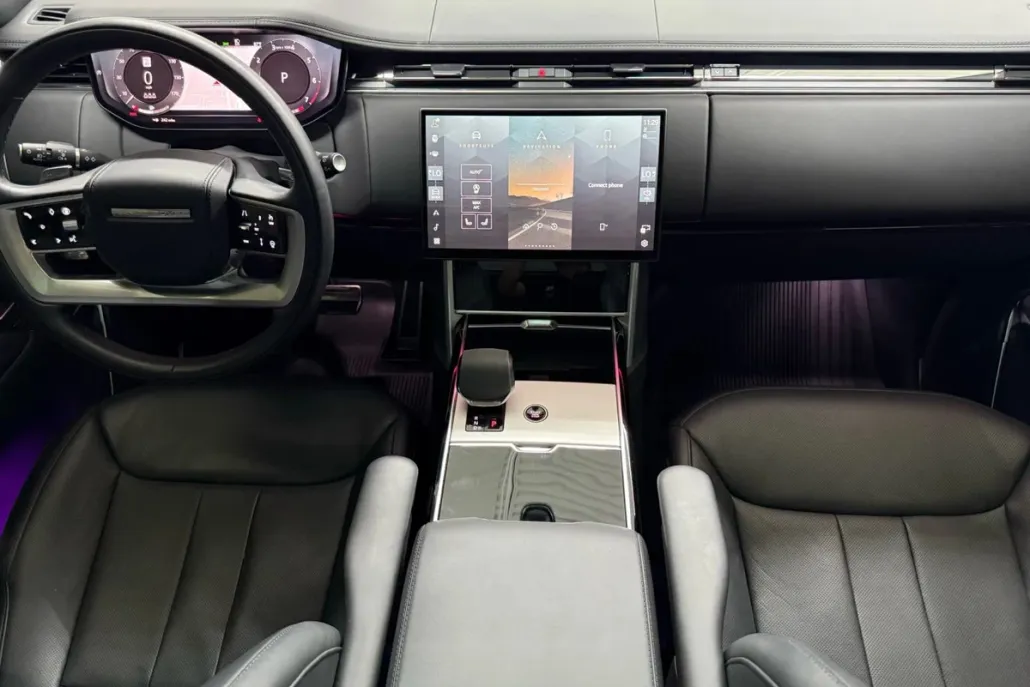 2024 Land Rover Range Rover SE photo 1