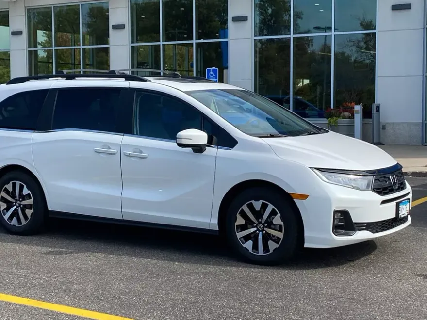 2025 Honda Odyssey EX-L photo 1