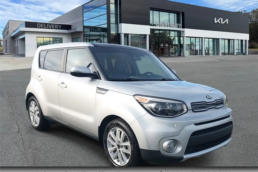 2017 Kia Soul Plus photo 1