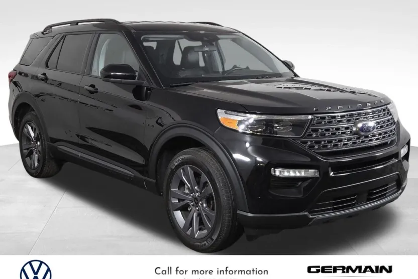2023 Ford Explorer XLT photo 1