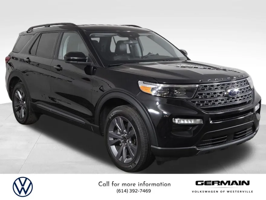 2023 Ford Explorer XLT photo 1
