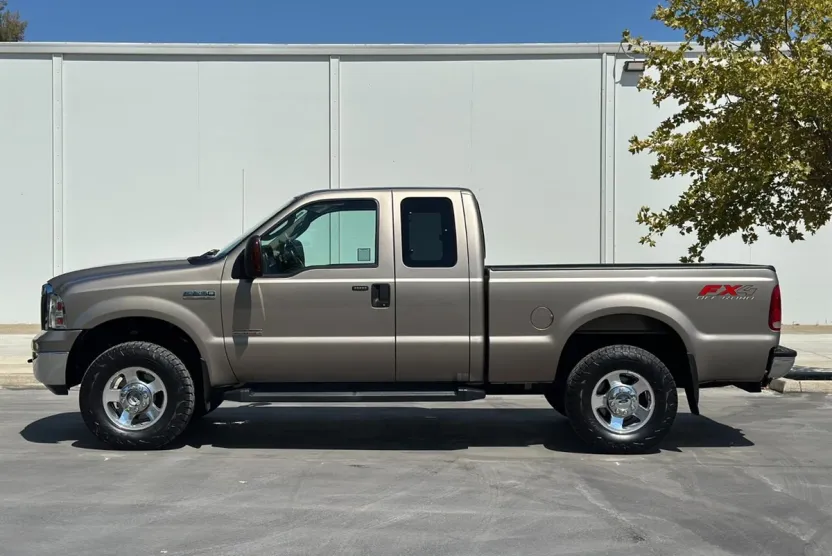 2006 Ford F-250 Lariat photo 1