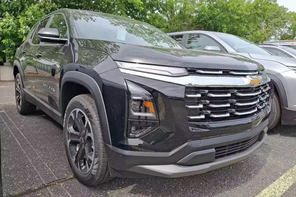 2026 Chevrolet Equinox LT photo 1