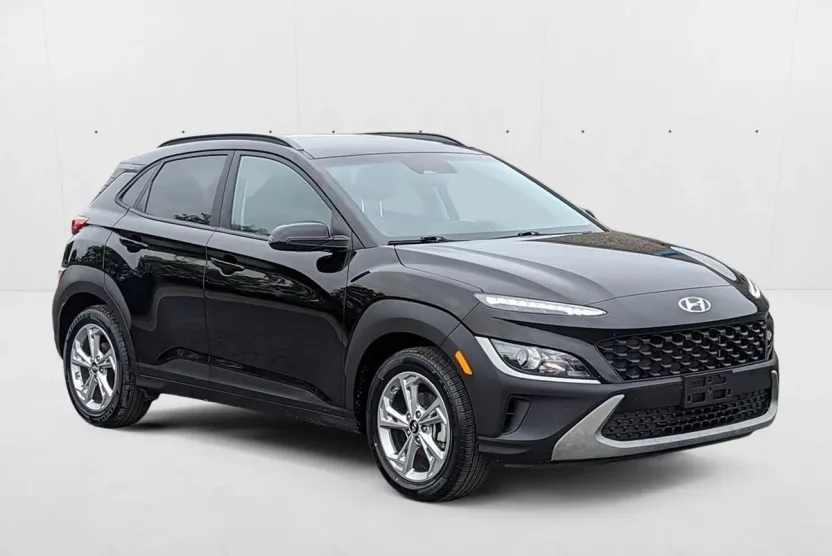 2022 Hyundai Kona SEL photo 1