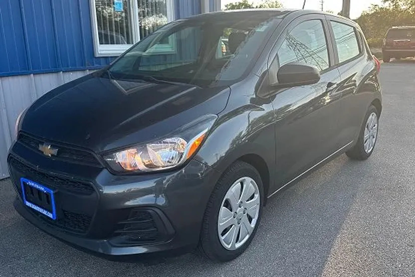 2017 Chevrolet Spark LS photo 1