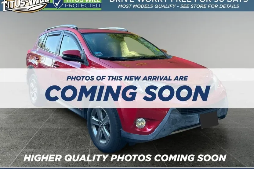 2015 Toyota RAV4 XLE photo 1