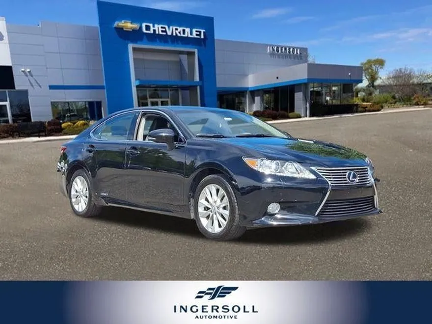 2013 Lexus ES 300h photo 1