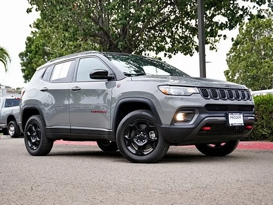 2023 Jeep Compass Trailhawk photo 1