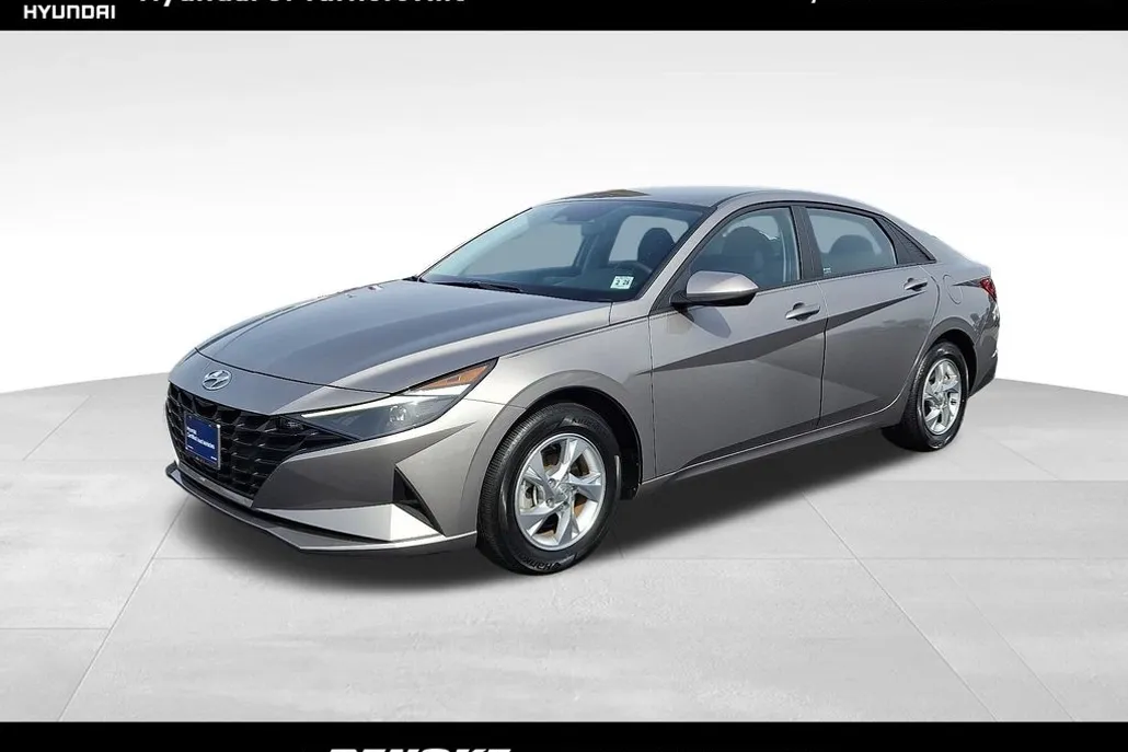 2023 Hyundai Elantra SE photo 1