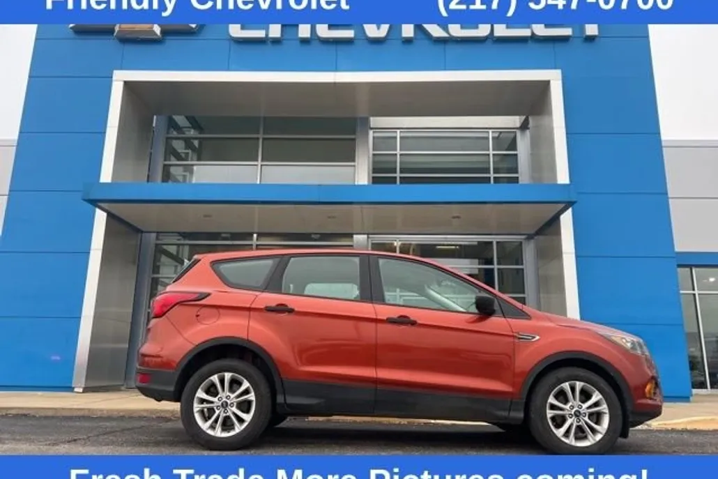 2019 Ford Escape S photo 1