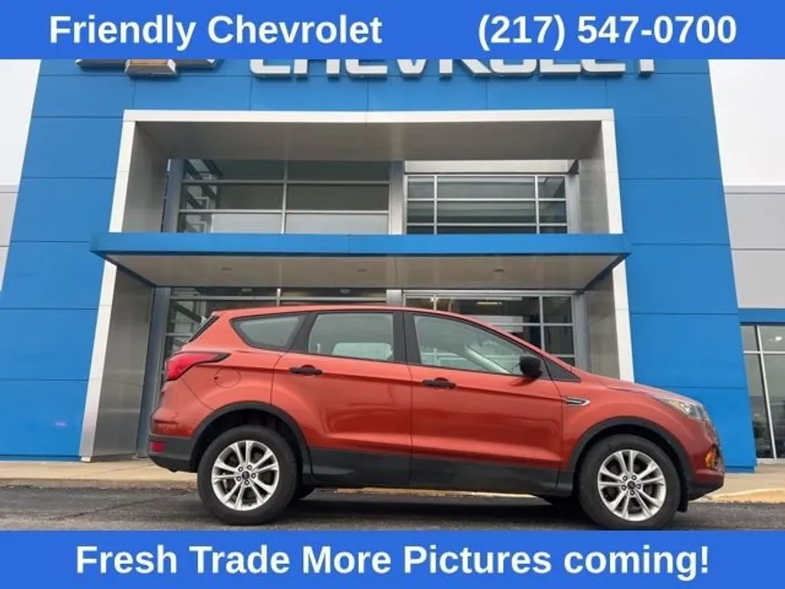 2019 Ford Escape S photo 1