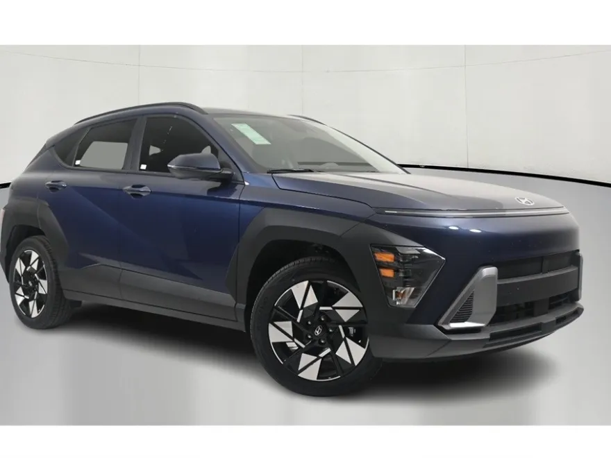 2025 Hyundai Kona SEL photo 1