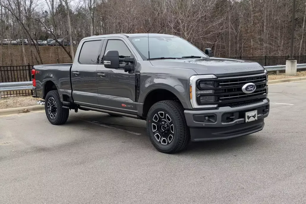 2025 Ford F-250 Platinum photo 1