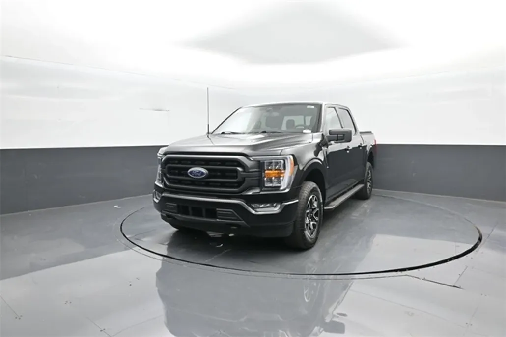 2022 Ford F-150 XLT photo 1