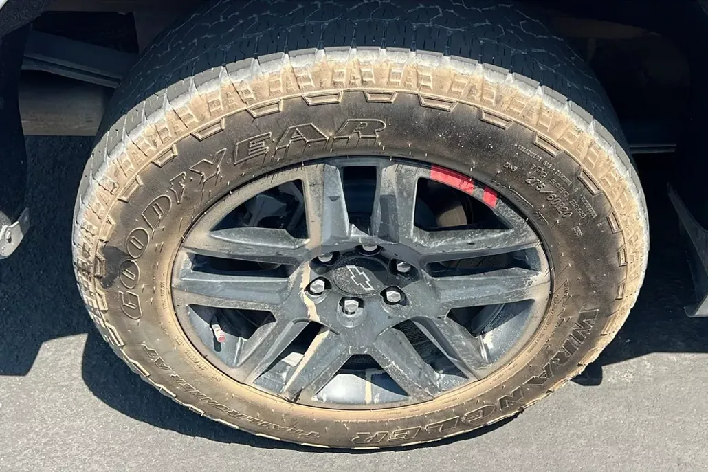 2023 Chevrolet Silverado 1500 RST photo 1