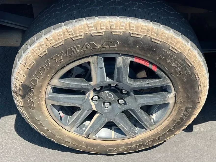 2023 Chevrolet Silverado 1500 RST photo 1