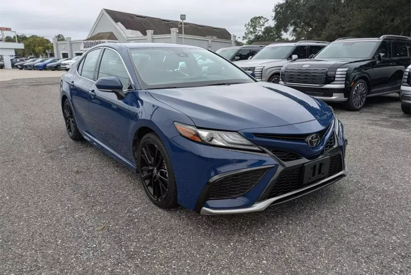 2023 Toyota Camry XSE photo 1