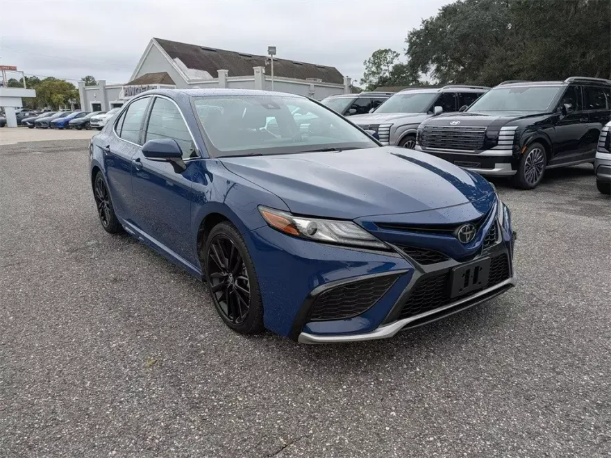 2023 Toyota Camry XSE photo 1