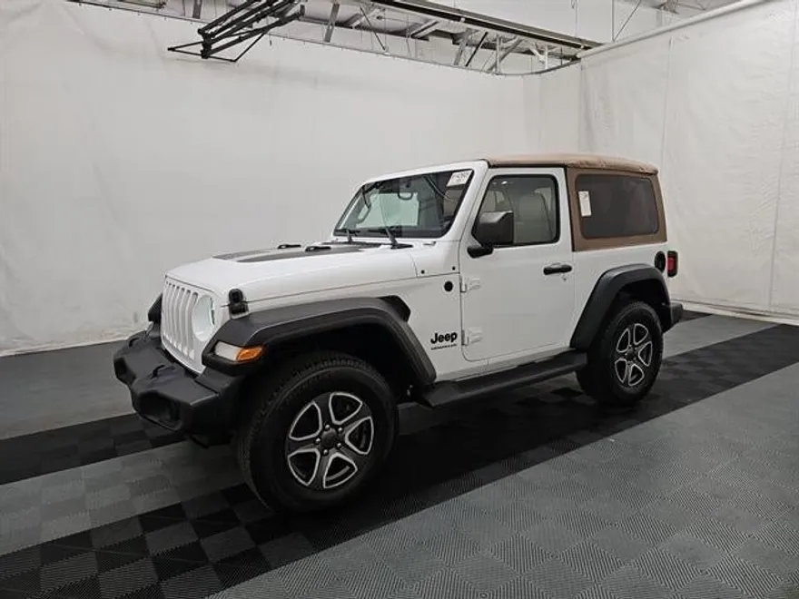 2020 Jeep Wrangler Black & Tan photo 1