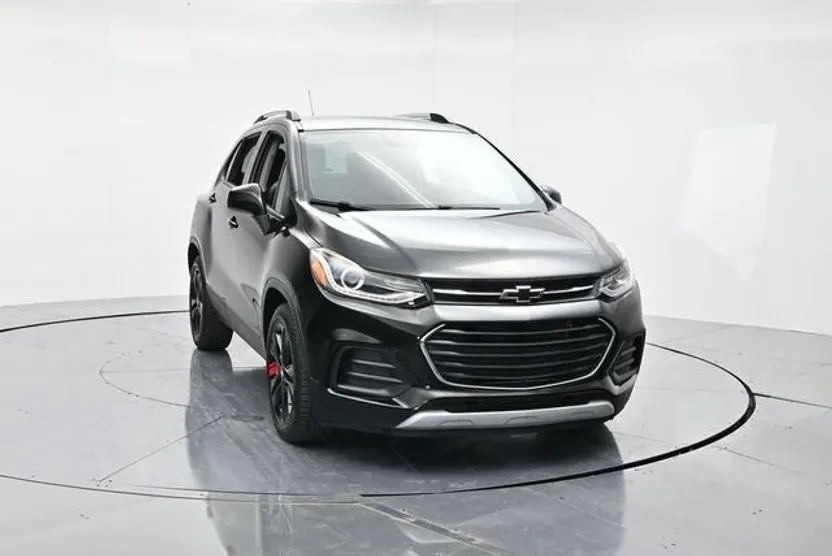 2021 Chevrolet Trax LT photo 1