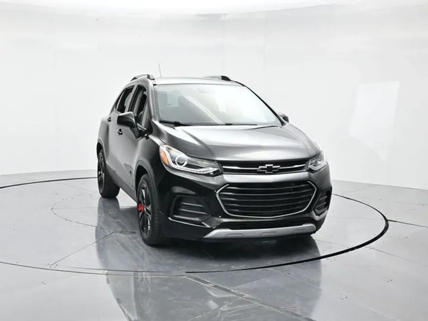 2021 Chevrolet Trax LT photo 1