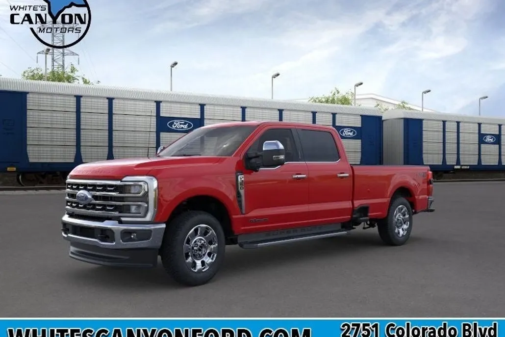 2025 Ford F-350 Lariat photo 1