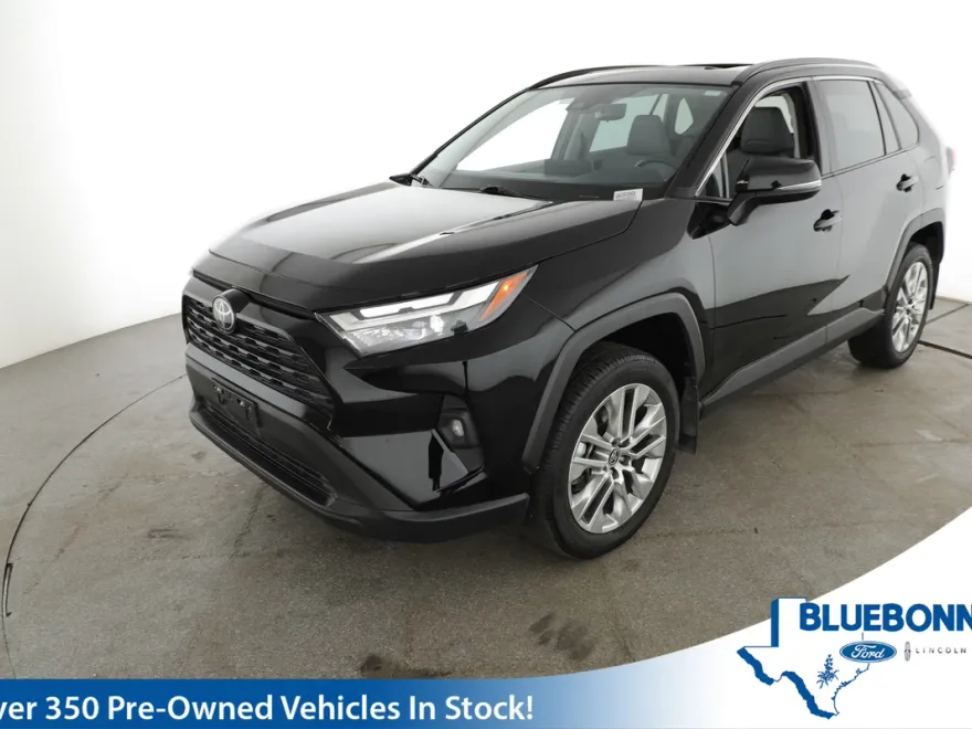 2024 Toyota RAV4 XLE Premium photo 1