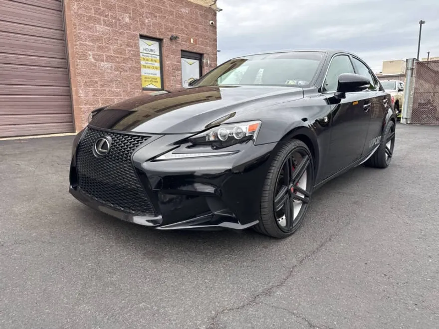 2015 Lexus IS 350 photo 1