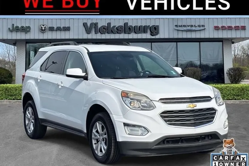 2017 Chevrolet Equinox LT photo 1