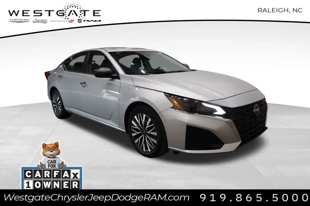 2024 Nissan Altima 2.5 SV photo 1