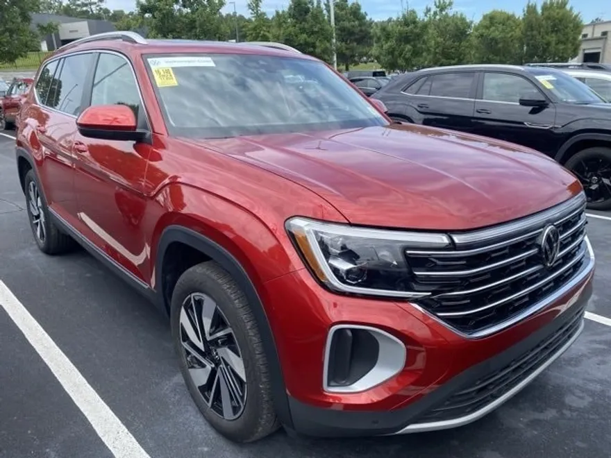 2024 Volkswagen Atlas SEL photo 1