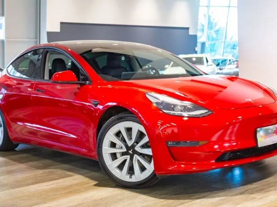 2021 Tesla Model 3 Long Range photo 1