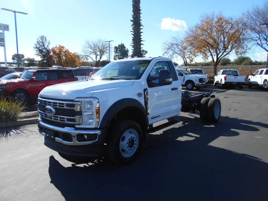 2024 Ford F-550 XL photo 1