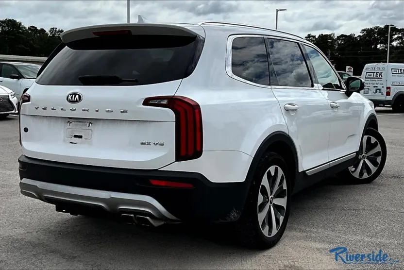 2020 Kia Telluride EX photo 1