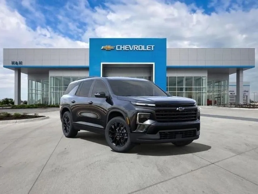 2025 Chevrolet Traverse photo 1