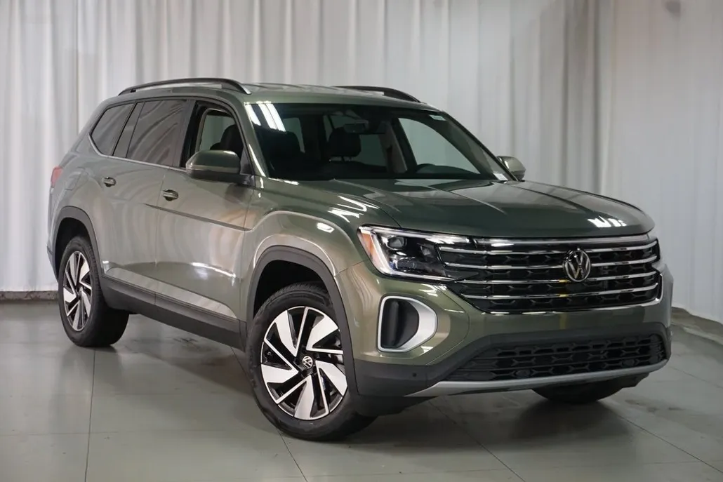 2026 Volkswagen Atlas SE Technology photo 1